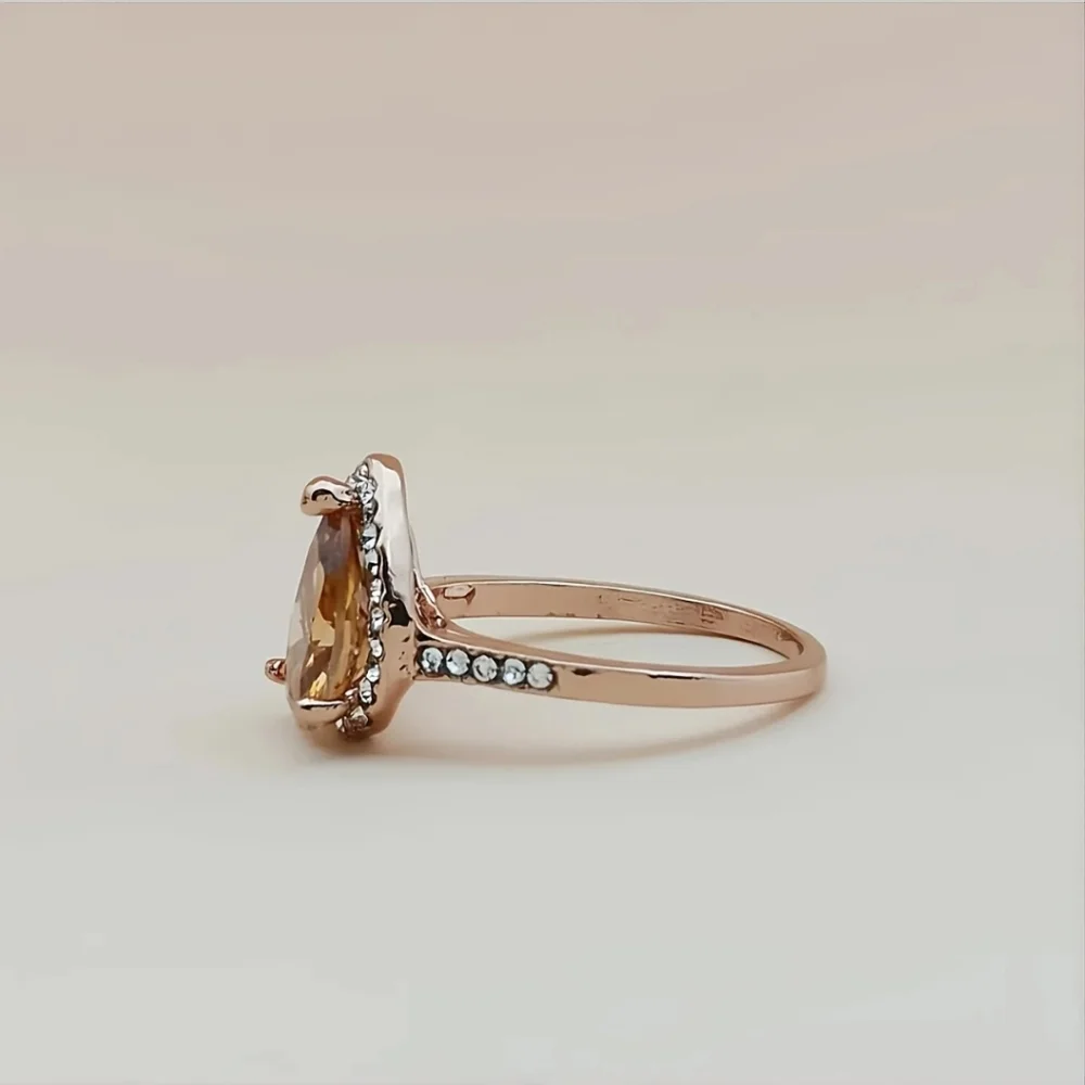 2.50 C Pear Shape Simulated Pink Morganite & White CZ Elegant Ring. - Picture 3 of 8